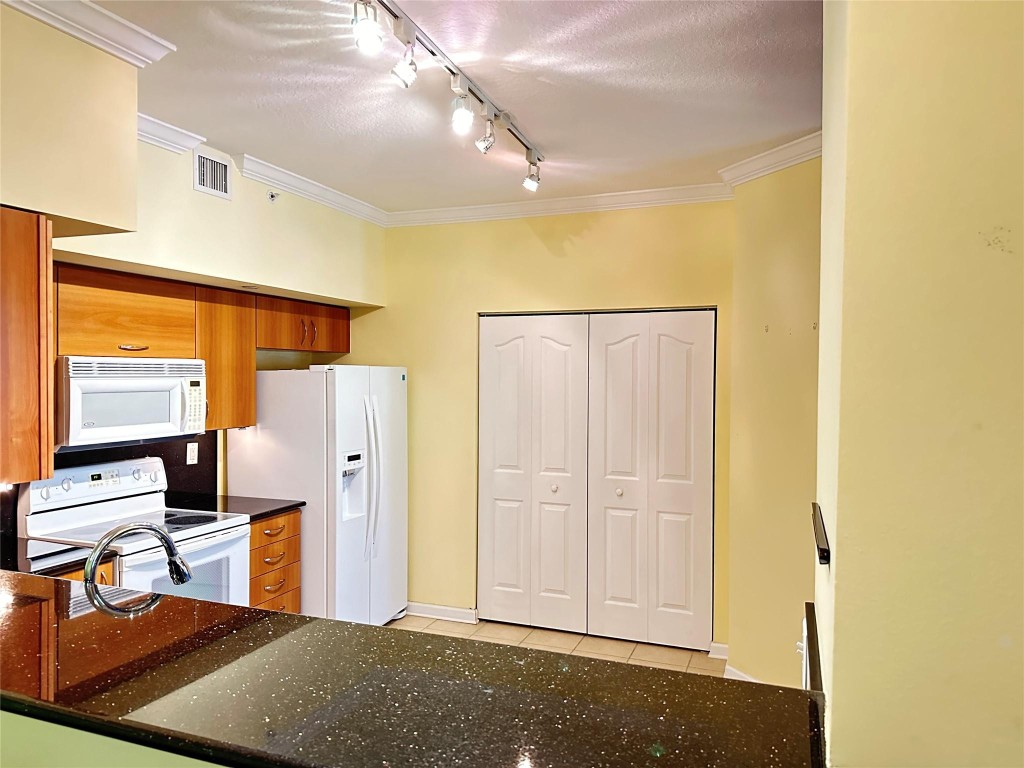 Pineapple Grove Village - Residential