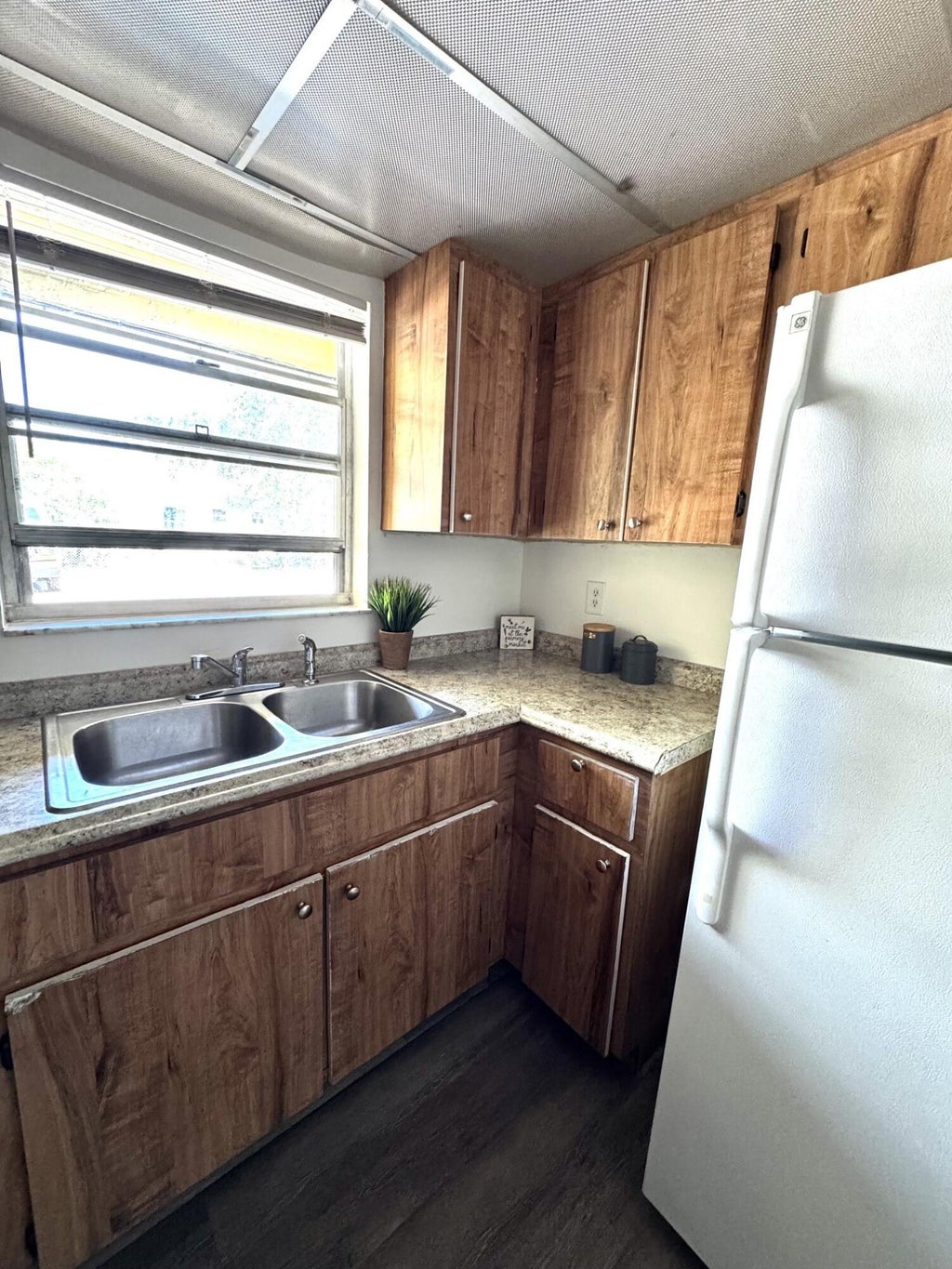 Photo of 117 N E Street, Lake Worth Beach, FL 33460 (MLS # B26071694)