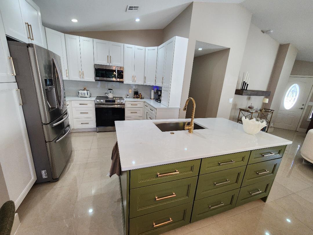 LAKEVIEW HOMES - Residential Lease