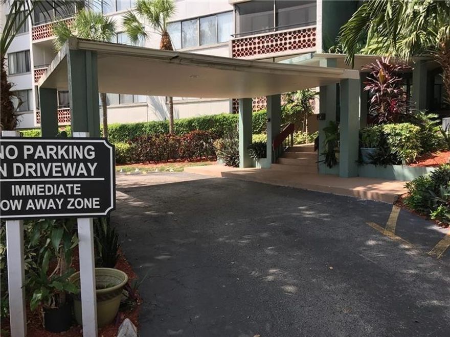 **Investor Friendly Building! Beautifully remodeled and bright one bedroom unit at the Inverrary Gardens Condo I.  When you first walk inside you see the living room and dinning room area, open balcony and to your right a beautiful updated kitchen with state of the art SS appliances. Huge master bedroom and walk-in closet. Undated Master Bath with combination shower/tub. The unit has lots of storage, water heater and central AC. This unit also comes with a very convenient parking space location. Building has many amenities: Gym, Tennis courts, guest parking, community room, laundry room, security cameras. Ok to Lease First Year. Pets are welcome, max weight is $25lb. Hazard Insurance, Water, Internet and Cable are included with the Maintenance Fee. Call me to show the unit.