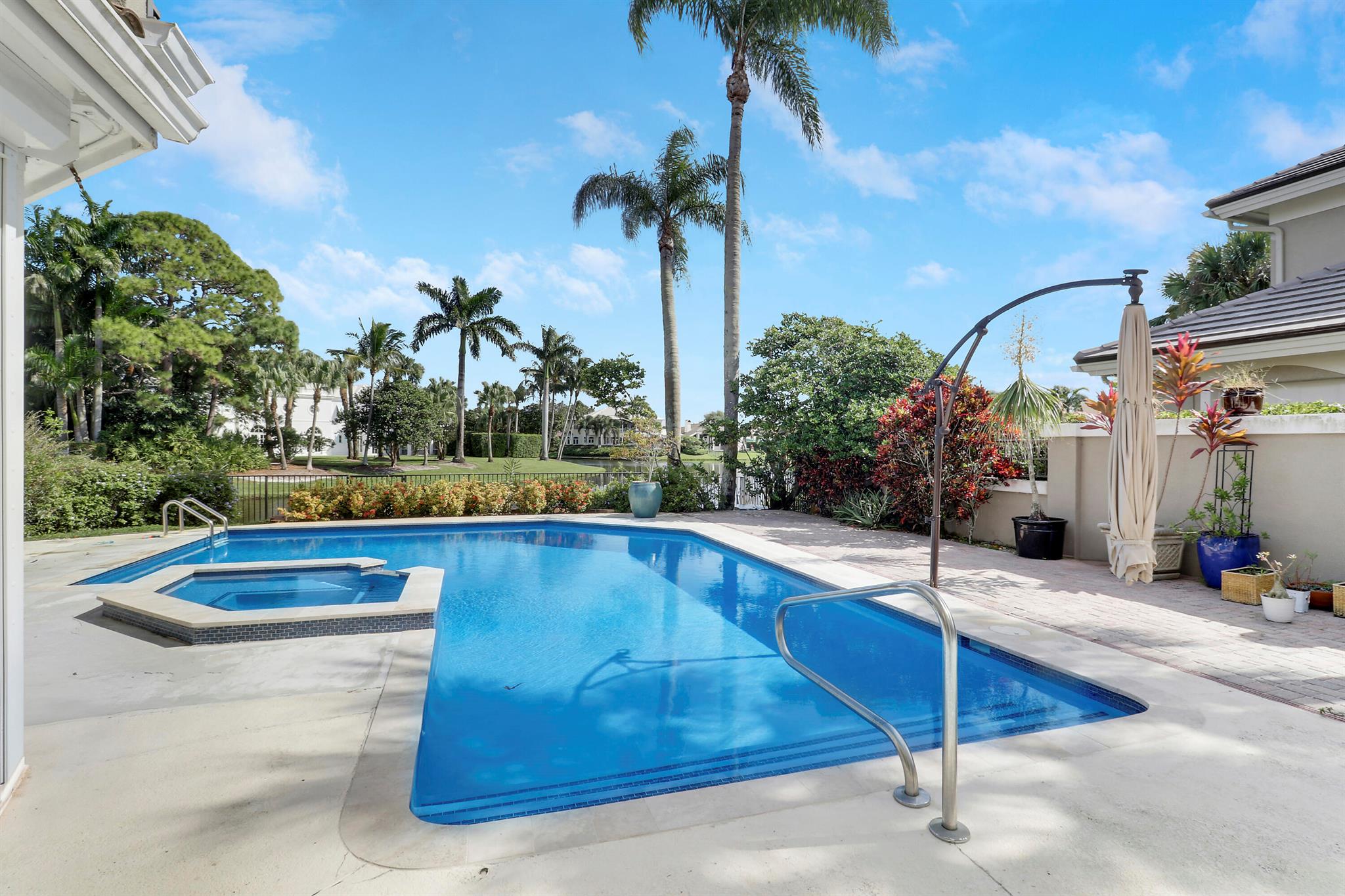 LOXAHATCHEE CLUB AT MAPLE - Residential