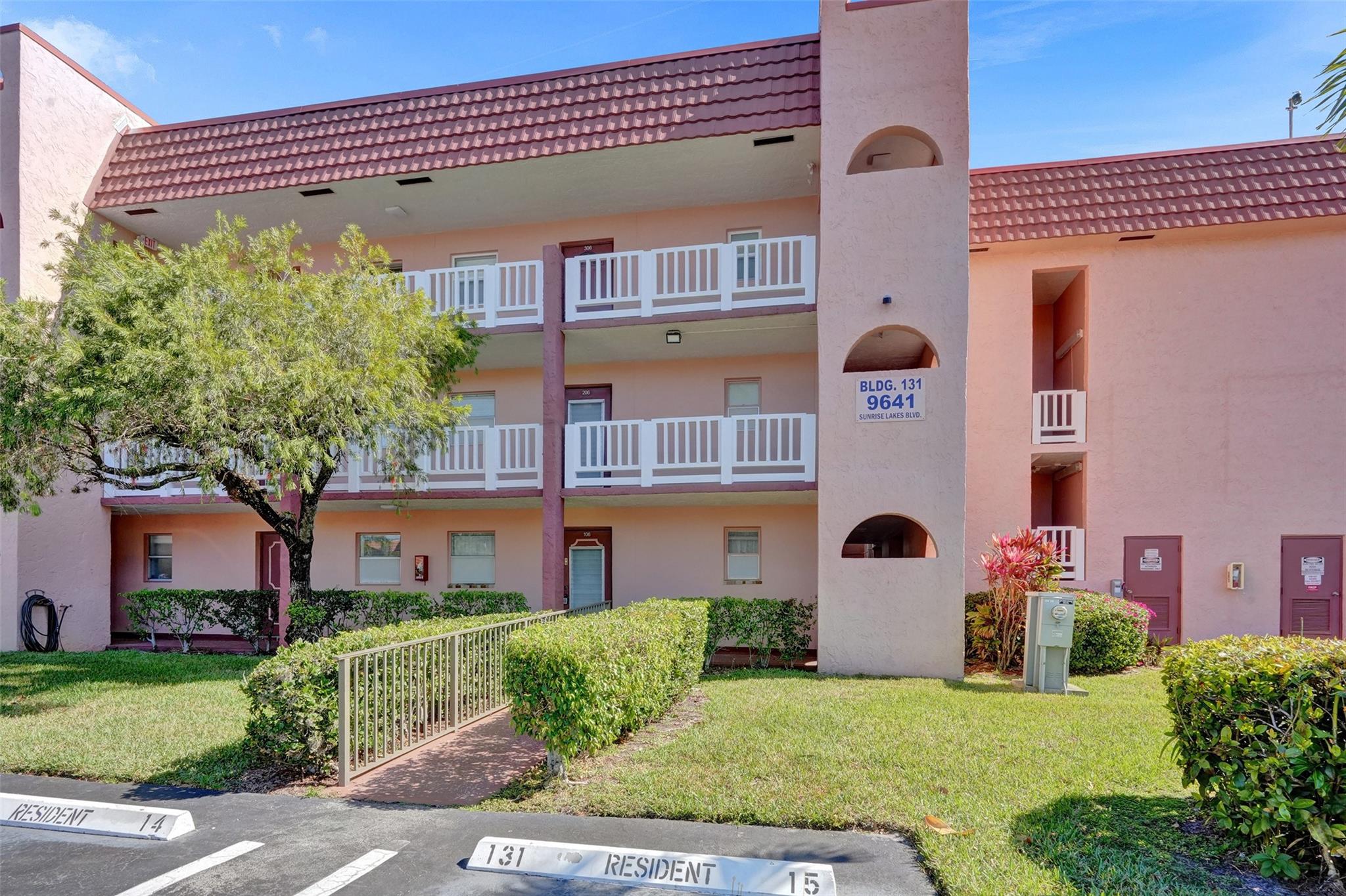 Rarely available 1st floor corner unit in Sunrise Lakes Phase 3! This well-maintained 1-bed, 1-bath condo has been gently used as a second home and is ready for its new owners! The spacious primary bedroom features a walk-in closet, while the updated bathroom boasts a newer vanity. The oversized living & dining area overlooks the enclosed back patio, offering a perfect space to relax & enjoy serene views. Priced to sell quickly—don’t miss this opportunity!