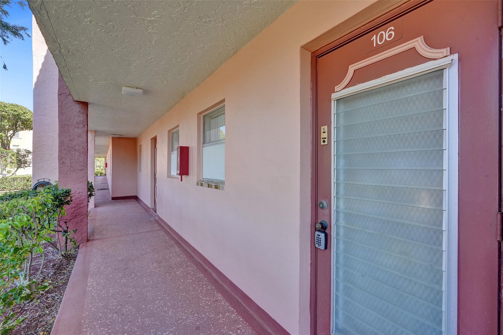 9641 Sunrise Lakes Blvd 106