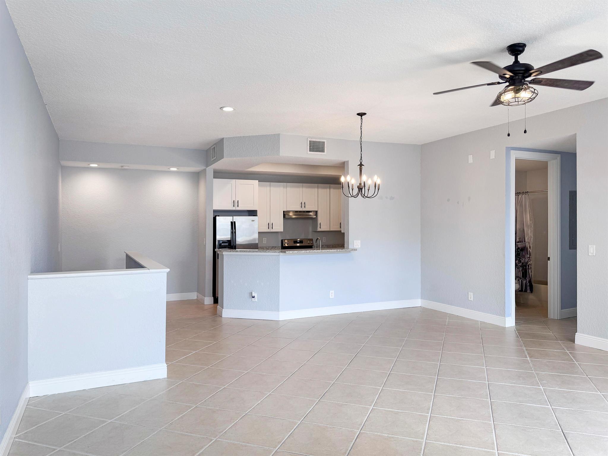 PROMENADE AT TRADITION NO - Residential Lease