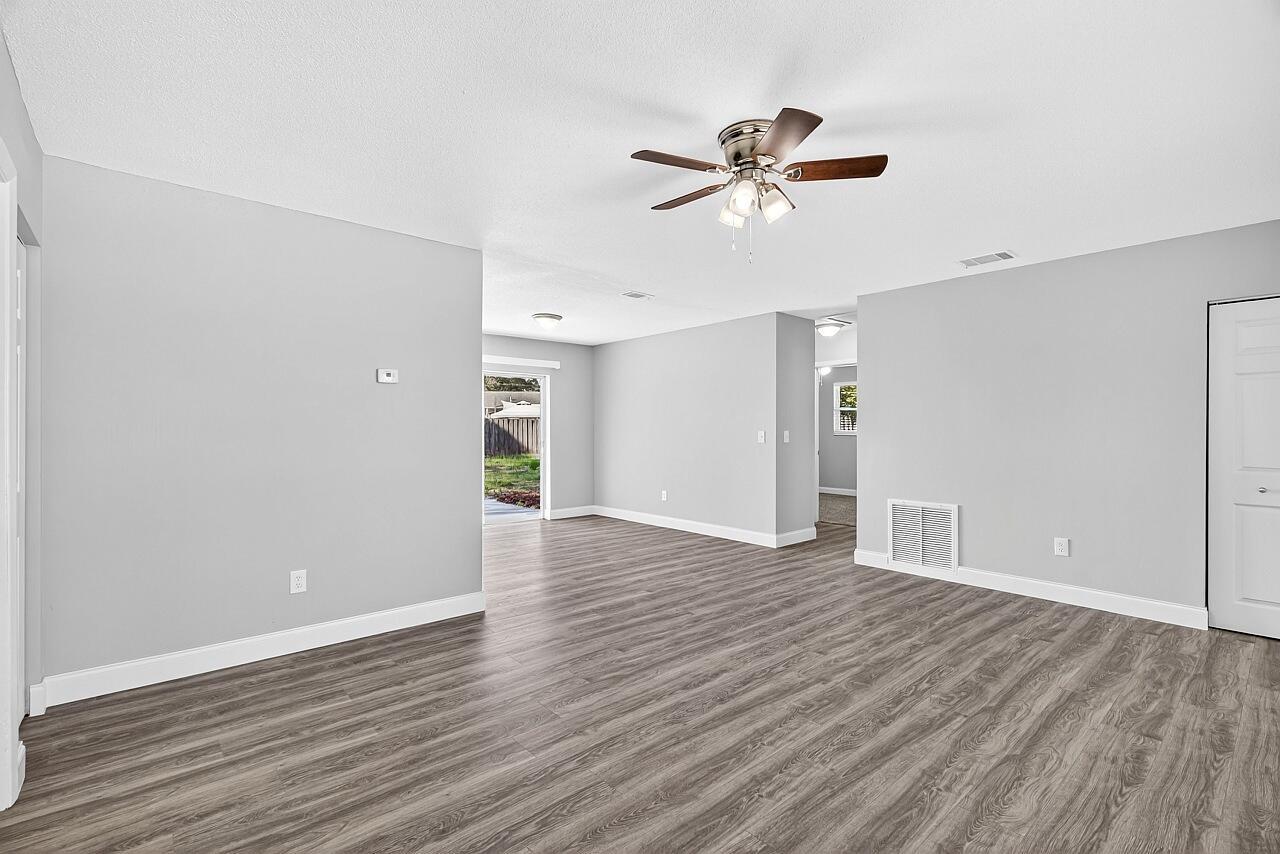 EASTVIEW GARDENS - Residential