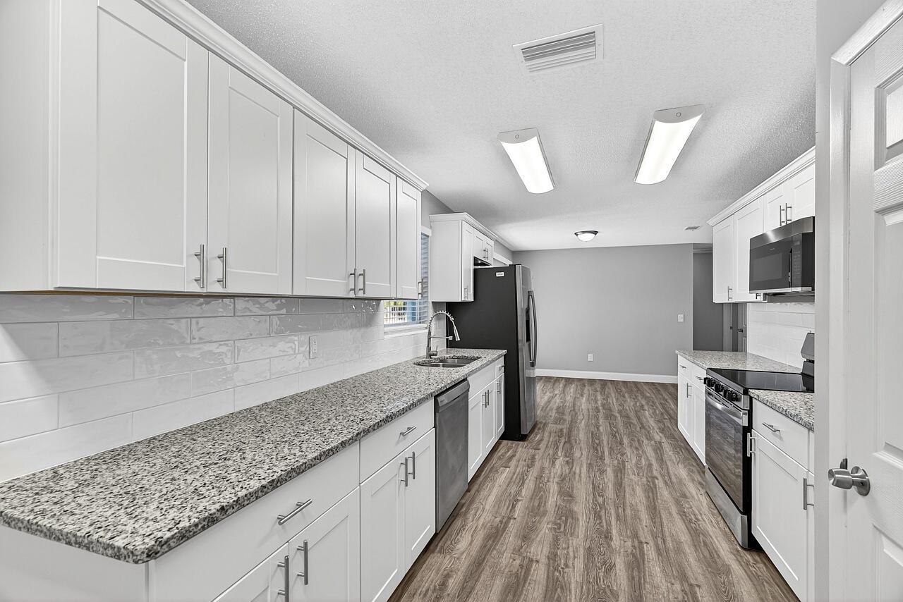 EASTVIEW GARDENS - Residential