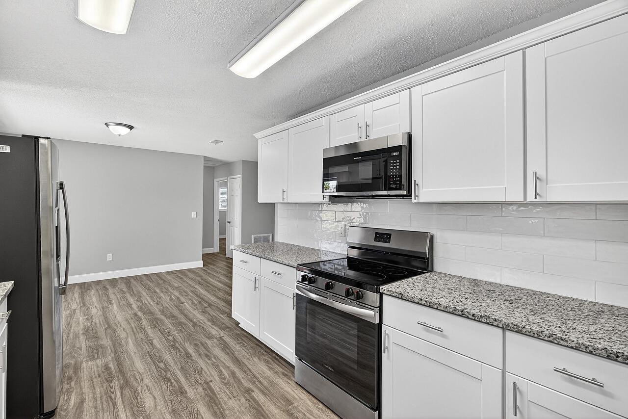 EASTVIEW GARDENS - Residential