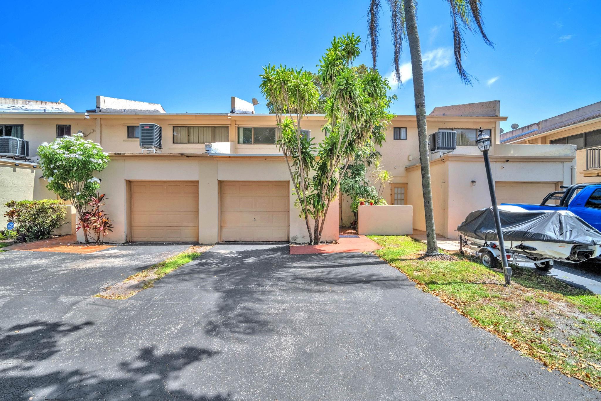 4281 NW 76th Ave 4281