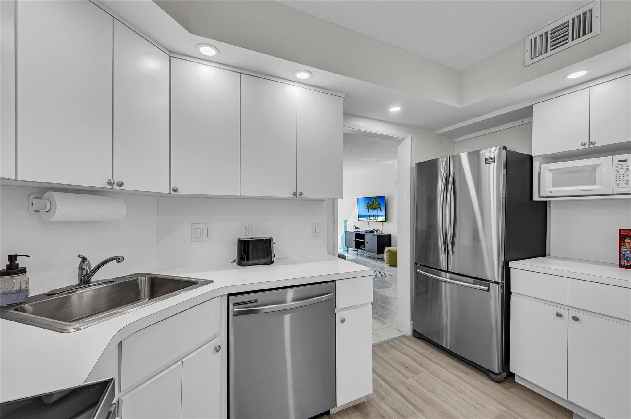 Royal Ambassador - Residential