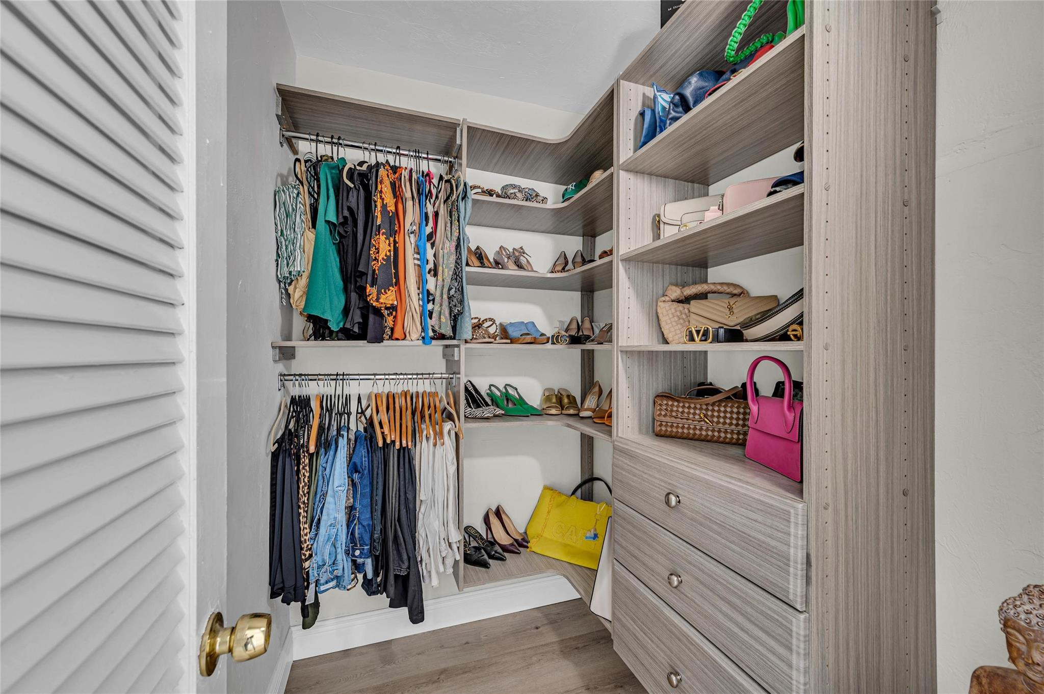 Royal Ambassador - Residential