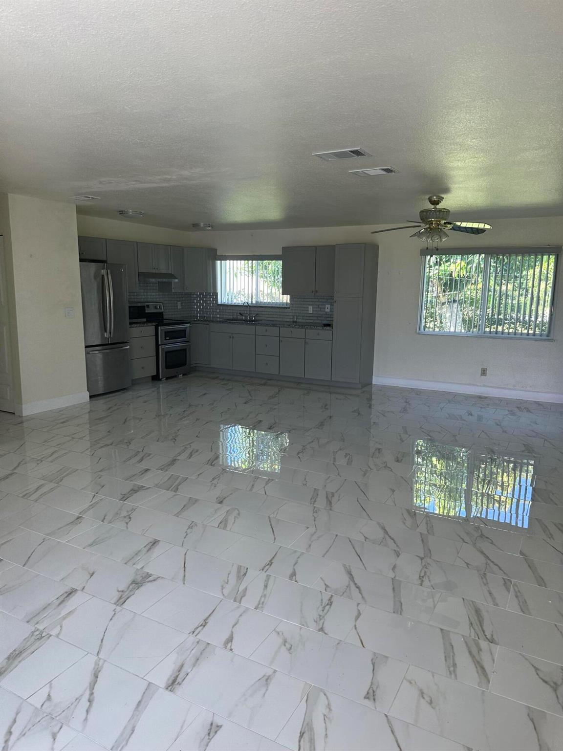 PORT ST LUCIE SECTION 49 - Residential Lease