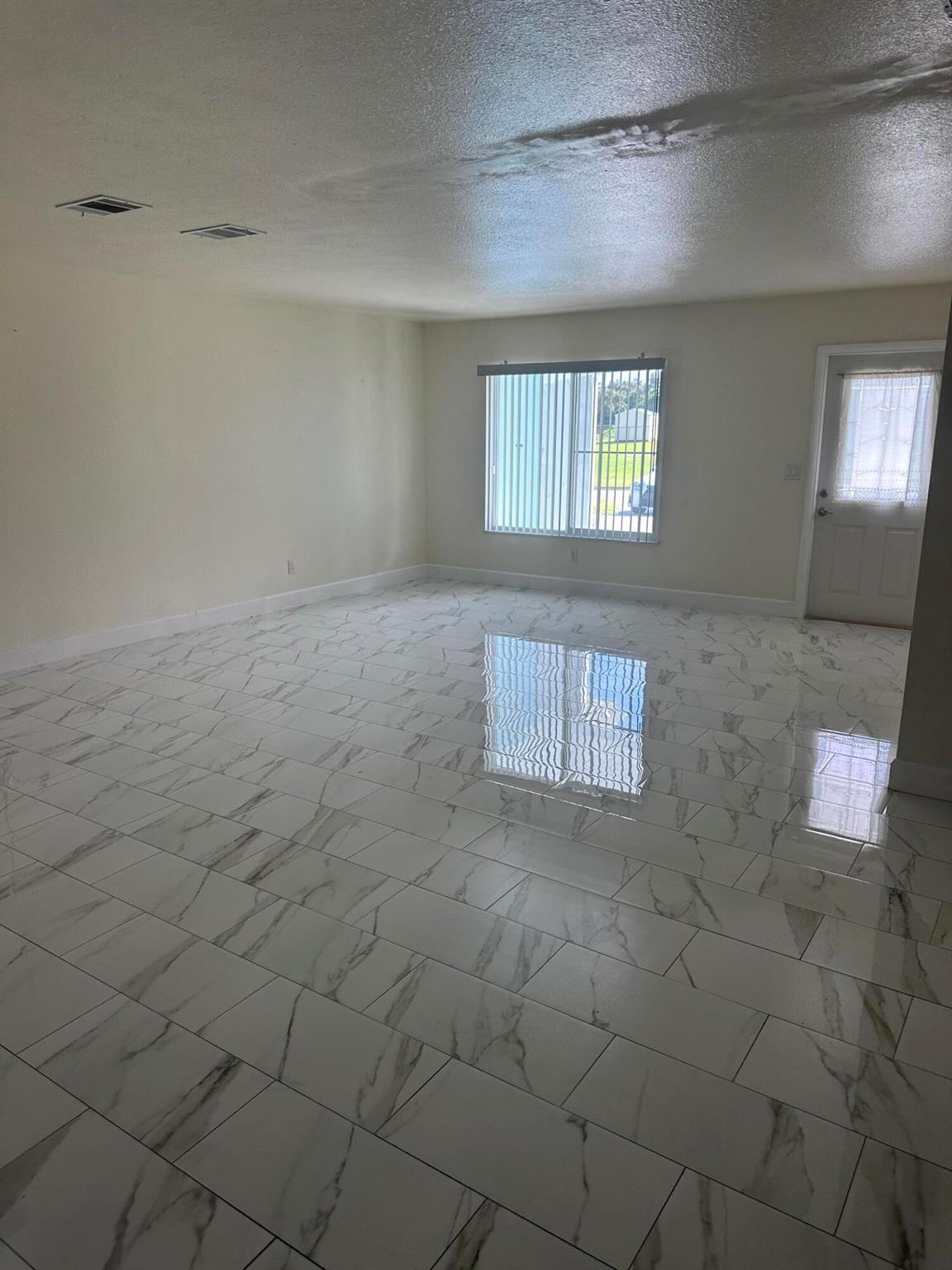 PORT ST LUCIE SECTION 49 - Residential Lease