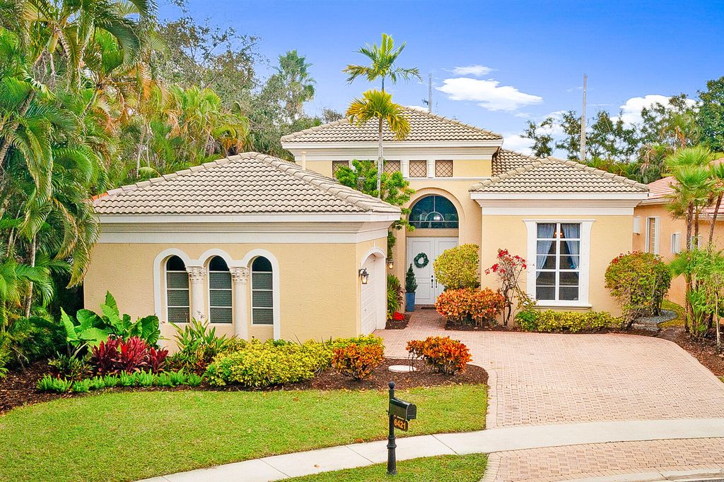 Photo of 6421 Via Venetia N, Delray Beach, FL 33484 (MLS # R10868711)