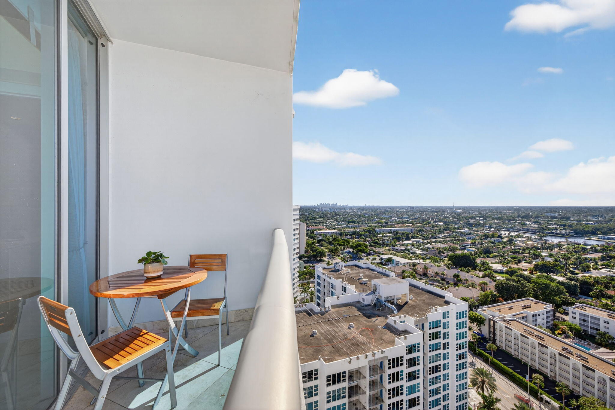 AQUAZUL CONDO - Residential