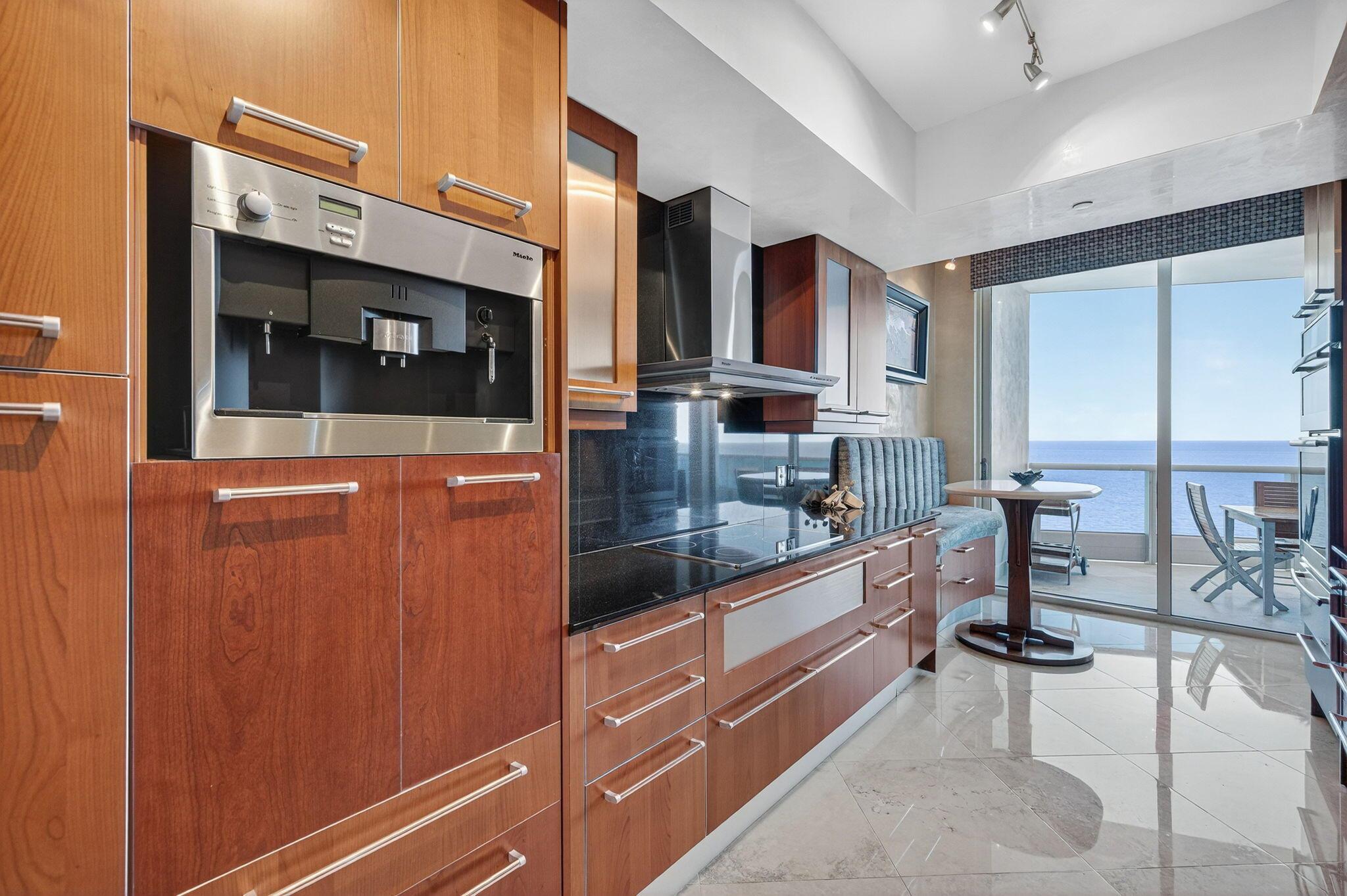 AQUAZUL CONDO - Residential