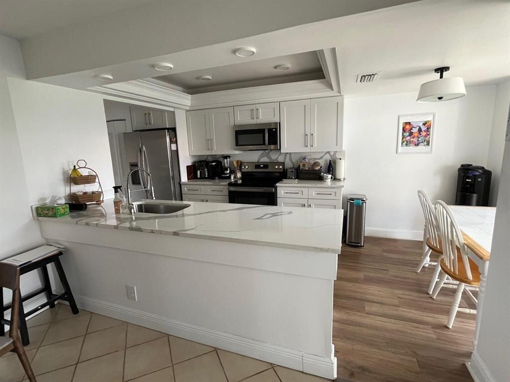 Lakes of Deer Creek Condominium - Residential Lease