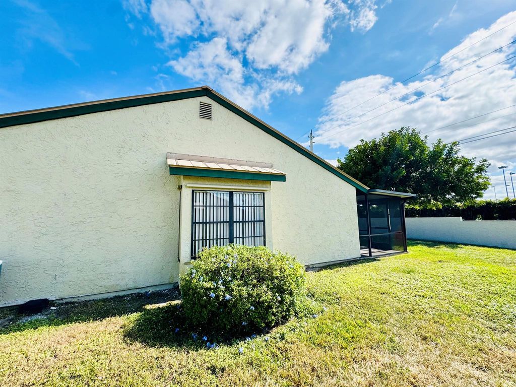 Photo of 530 SW Sara Boulevard, Port Saint Lucie, FL 34953 (MLS # R11043609)