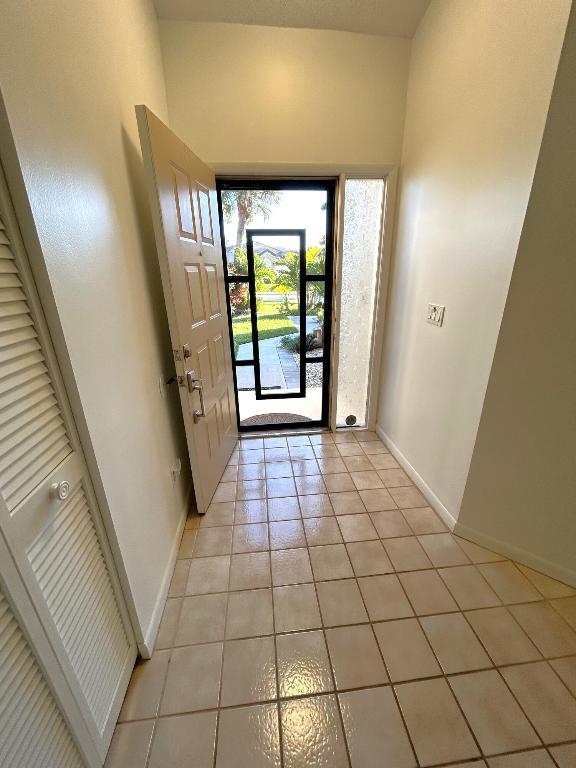 7207 Le Chalet Boulevard