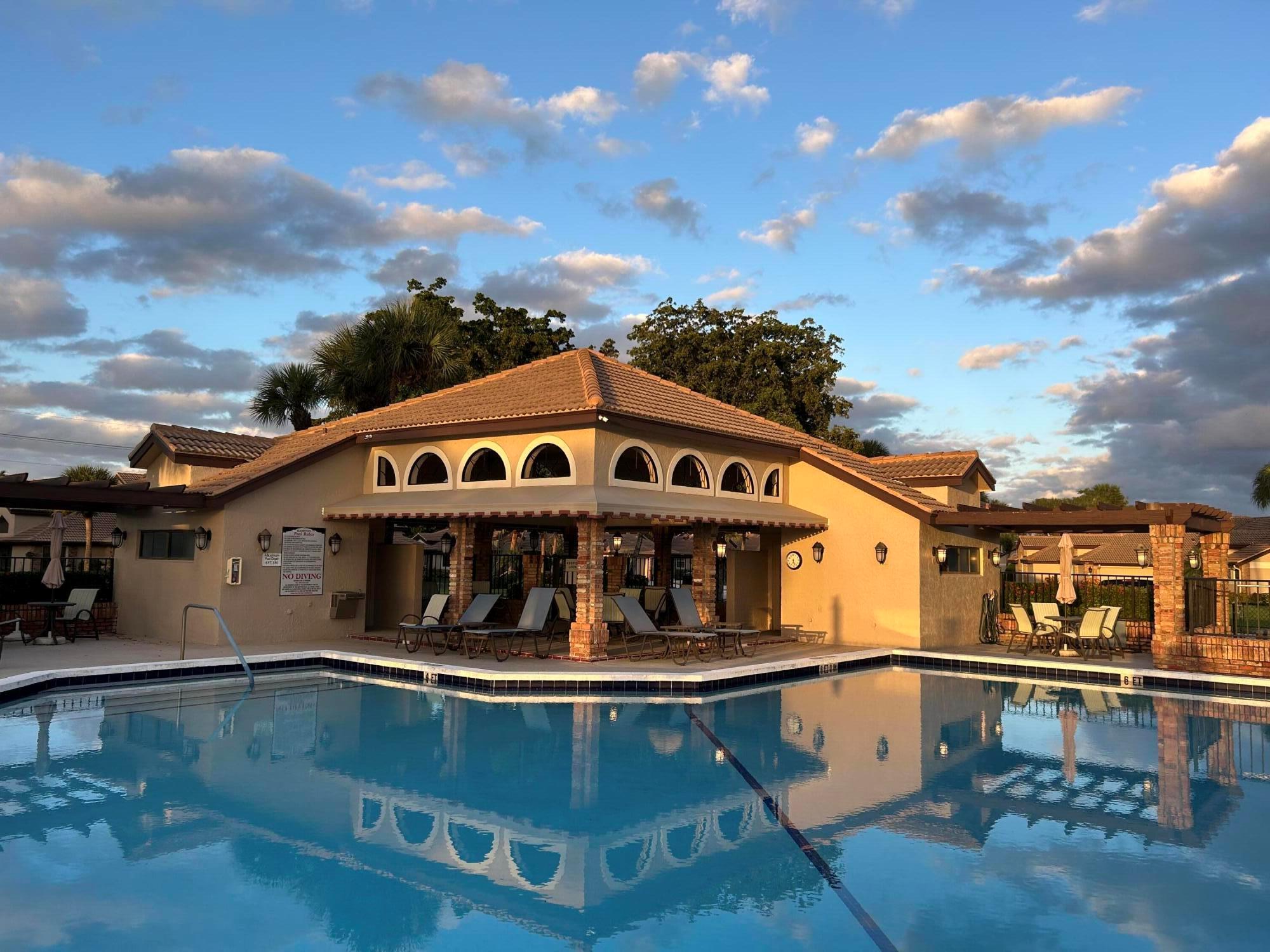 ABERDEEN 4 - Residential