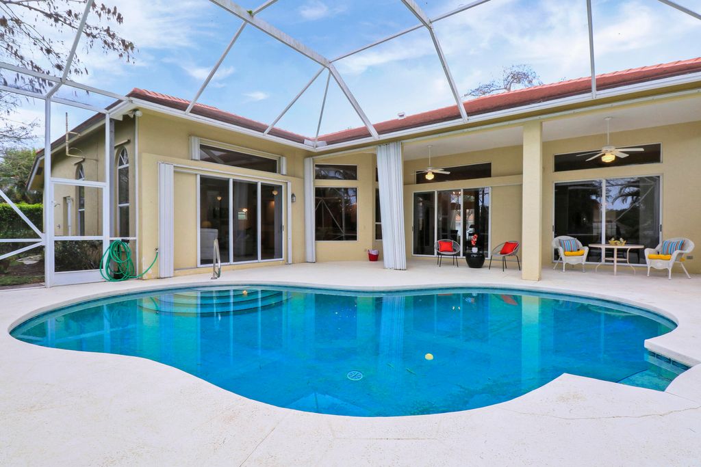 Photo of 6864 Cypress Cove Circle, Jupiter, FL 33458 (MLS # R10970542)