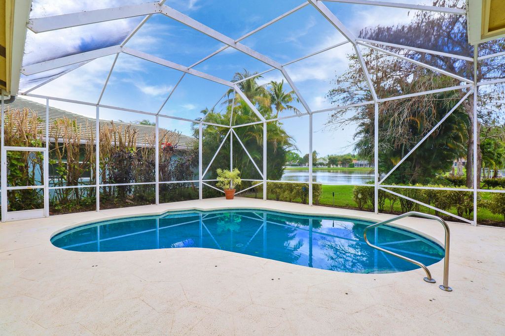 Photo of 6864 Cypress Cove Circle, Jupiter, FL 33458 (MLS # R10970542)