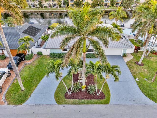 2642 NE 3rd Street