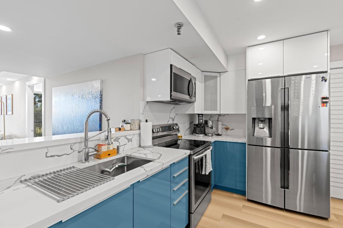 BOCA TEECA CONDO 9 - Residential