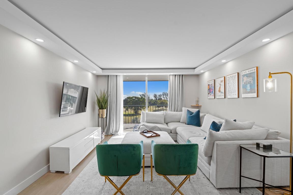 BOCA TEECA CONDO 9 - Residential