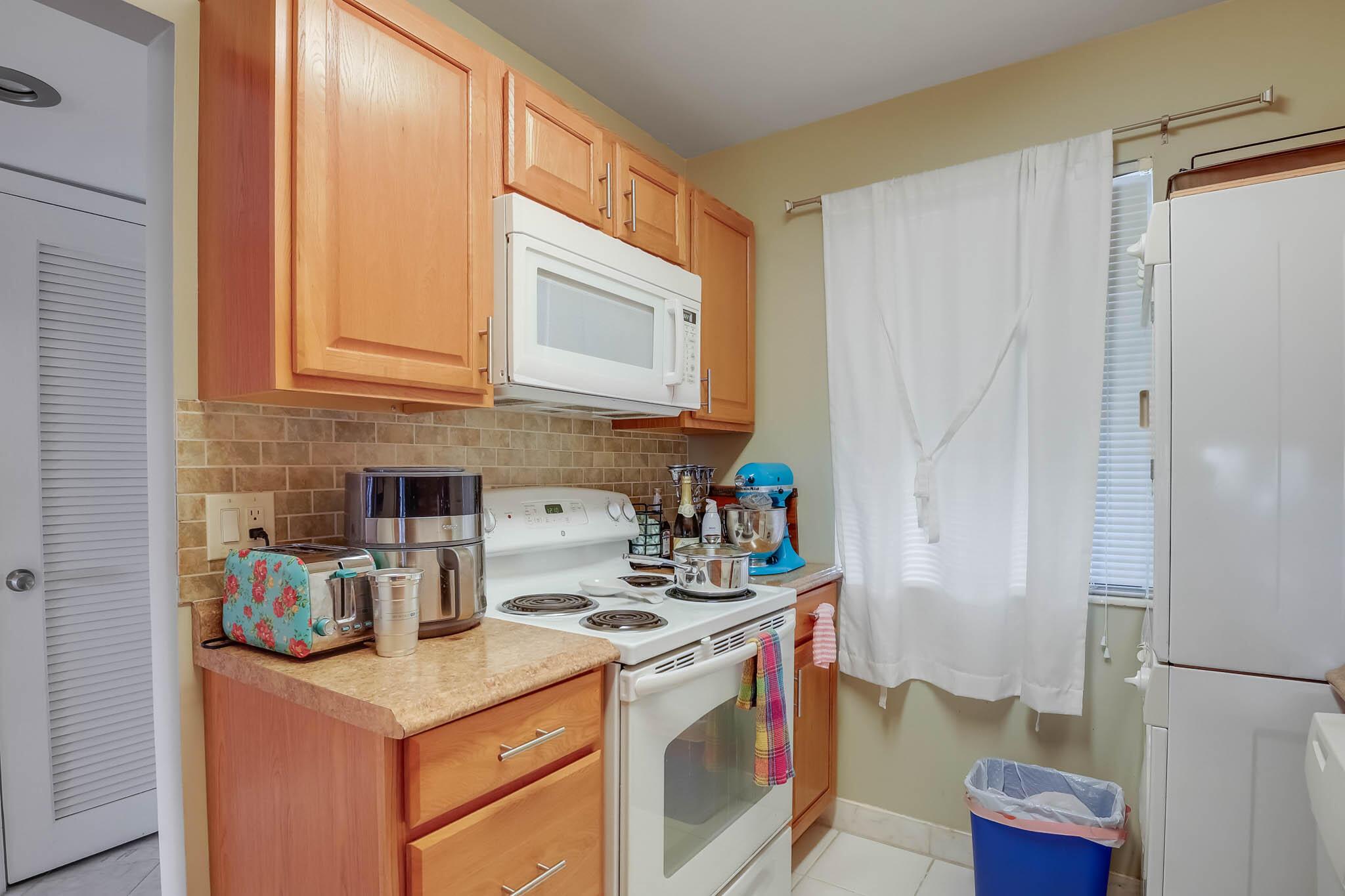 FOUNTAINS OF PALM BEACH C - Residential