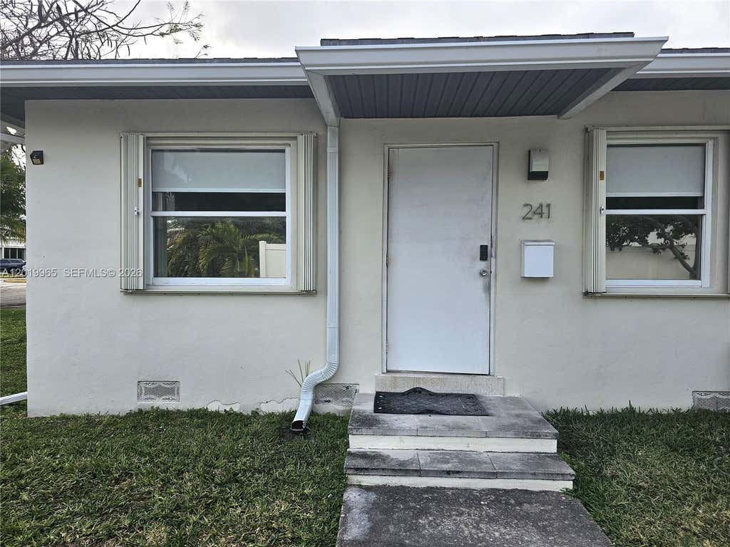 Photo of 241 NE 1st Terrace #12, Dania Beach, FL 33004 (MLS # A12019965)
