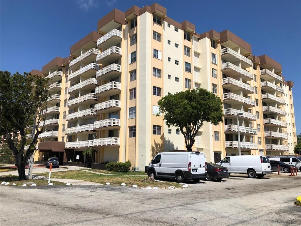 Parkway Towers Condo Bldg - Residential Lease