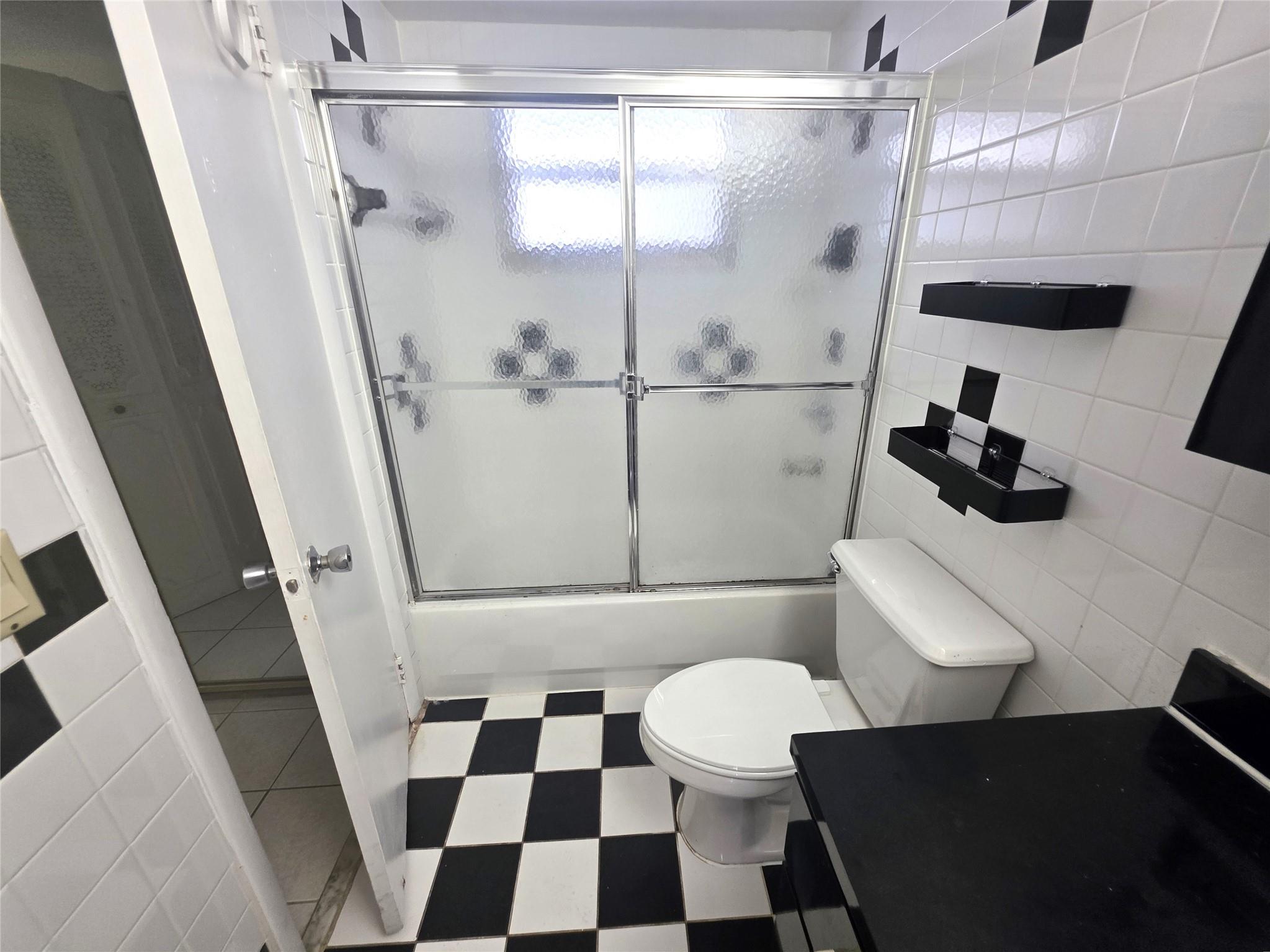 Parkway Towers Condo Bldg - Residential Lease