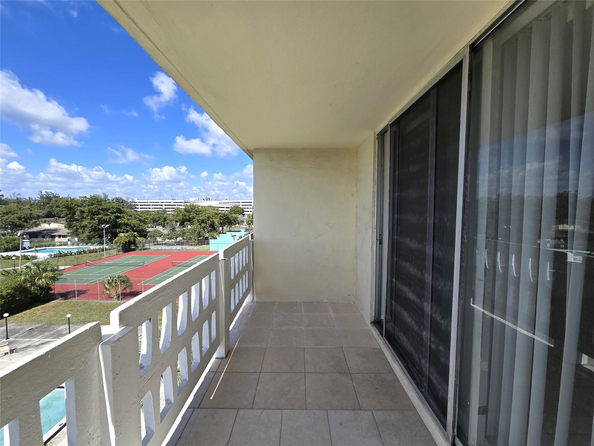 Parkway Towers Condo Bldg - Residential Lease