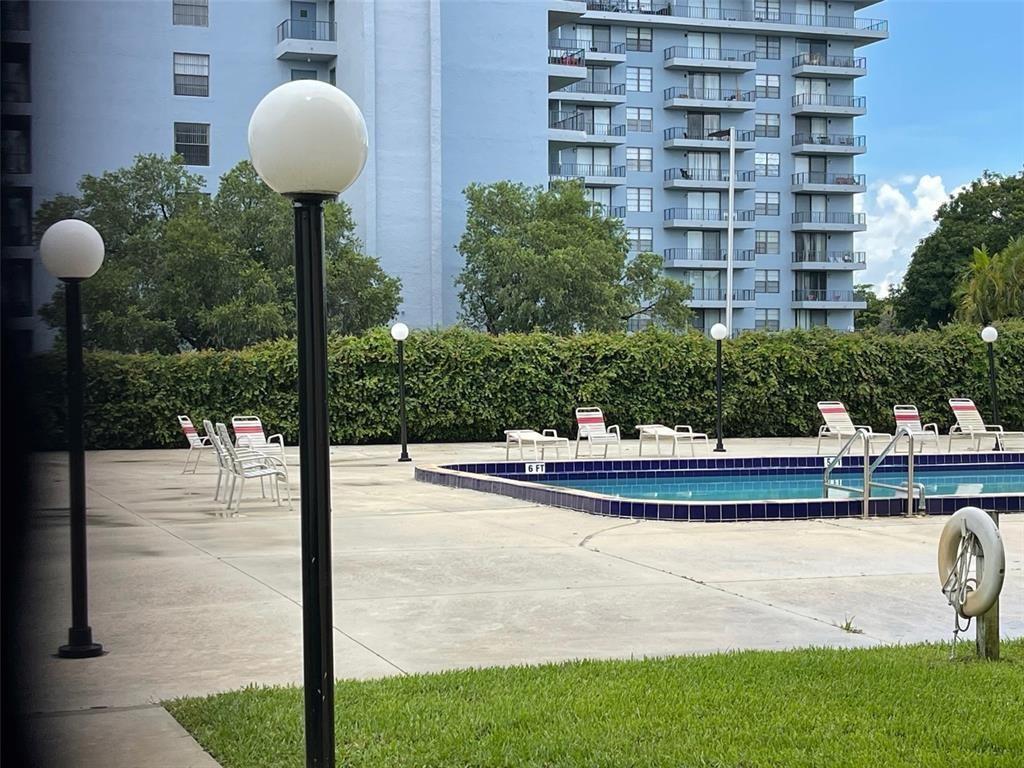 Parkway Towers Condo Bldg - Residential Lease