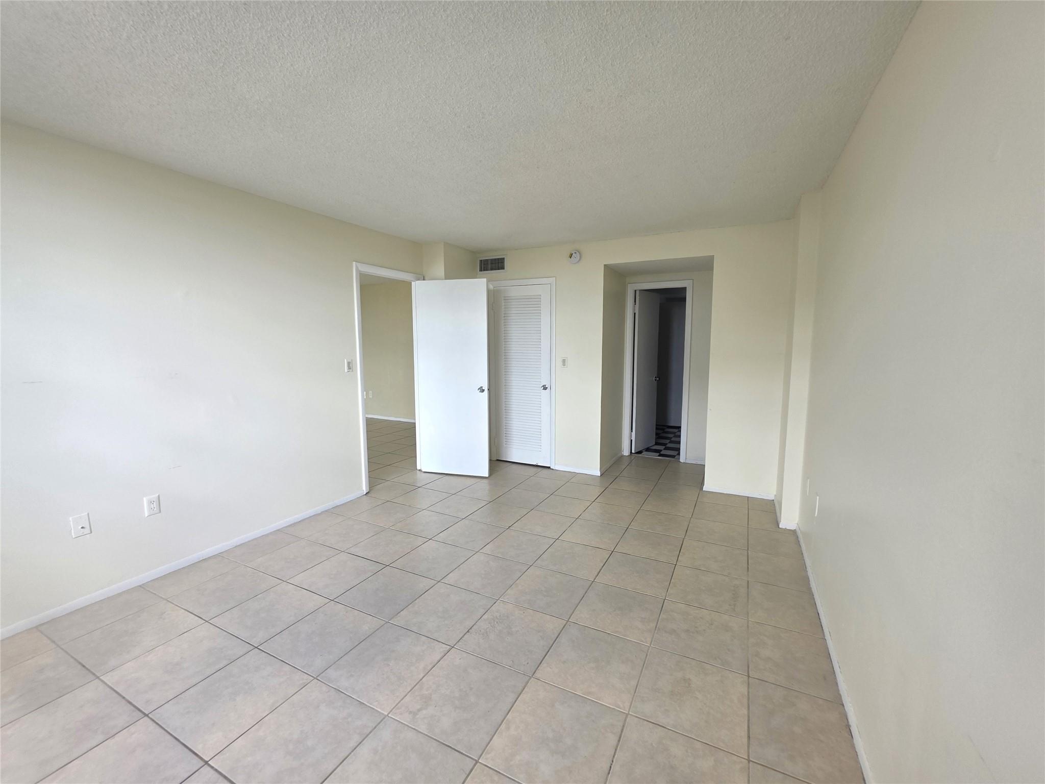 Parkway Towers Condo Bldg - Residential Lease