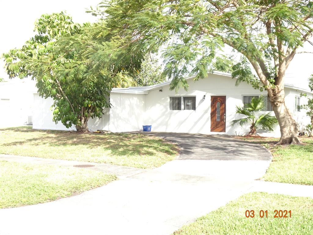Photo of 4111 Rodgers Street, Palm Beach Gardens, FL 33410 (MLS # R10696246)