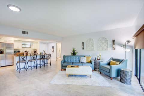Featured picture for the property R10808082