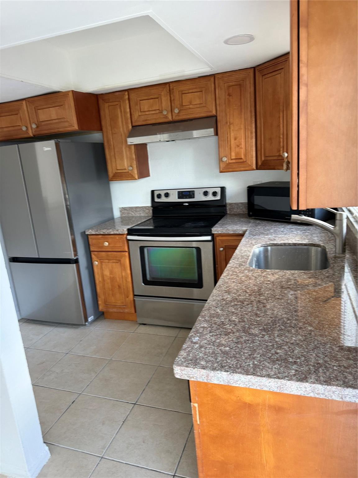 Lauderhill Manor 75-43 B - Residential Lease