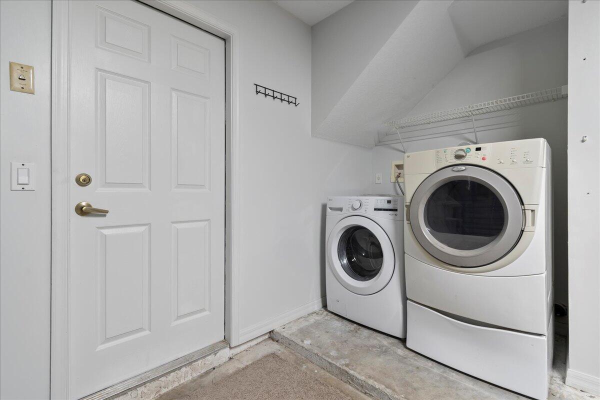 WOODBINE PAR E - Residential Lease