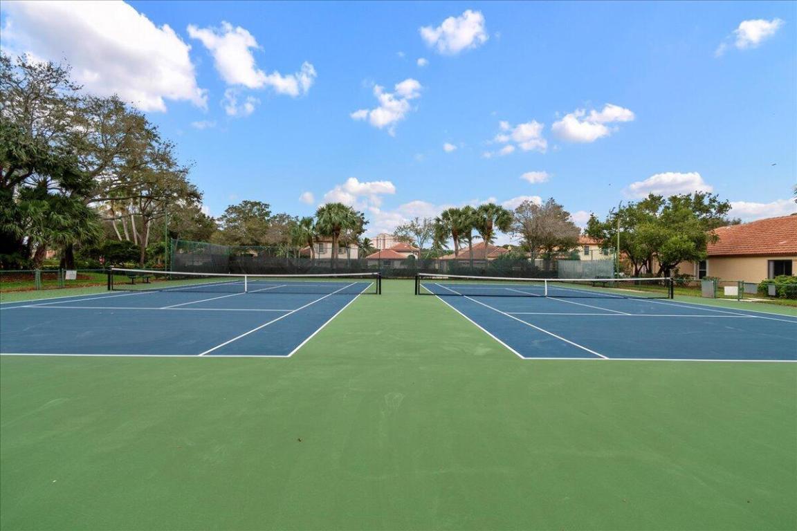 WOODBINE PAR E - Residential Lease