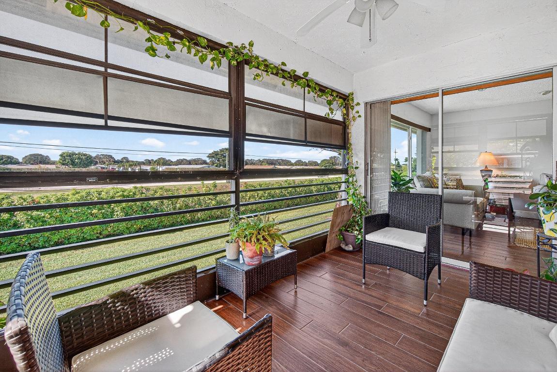 PALM GREENS AT VILLA DEL RAY CONDO - Residential