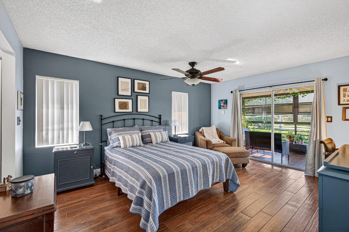 PALM GREENS AT VILLA DEL RAY CONDO - Residential