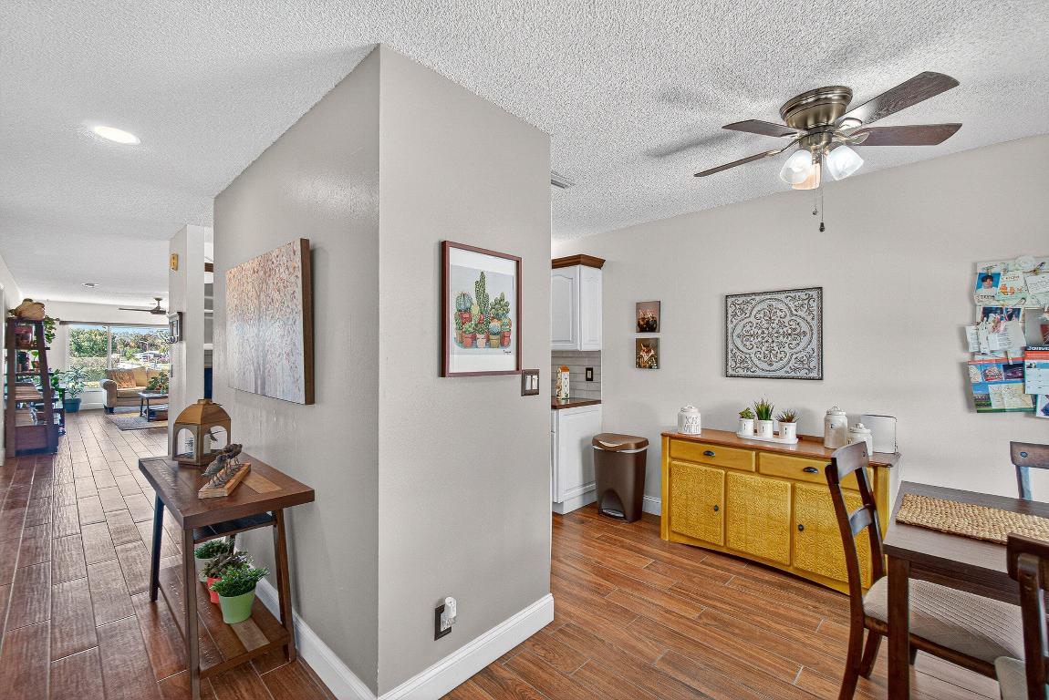 PALM GREENS AT VILLA DEL RAY CONDO - Residential