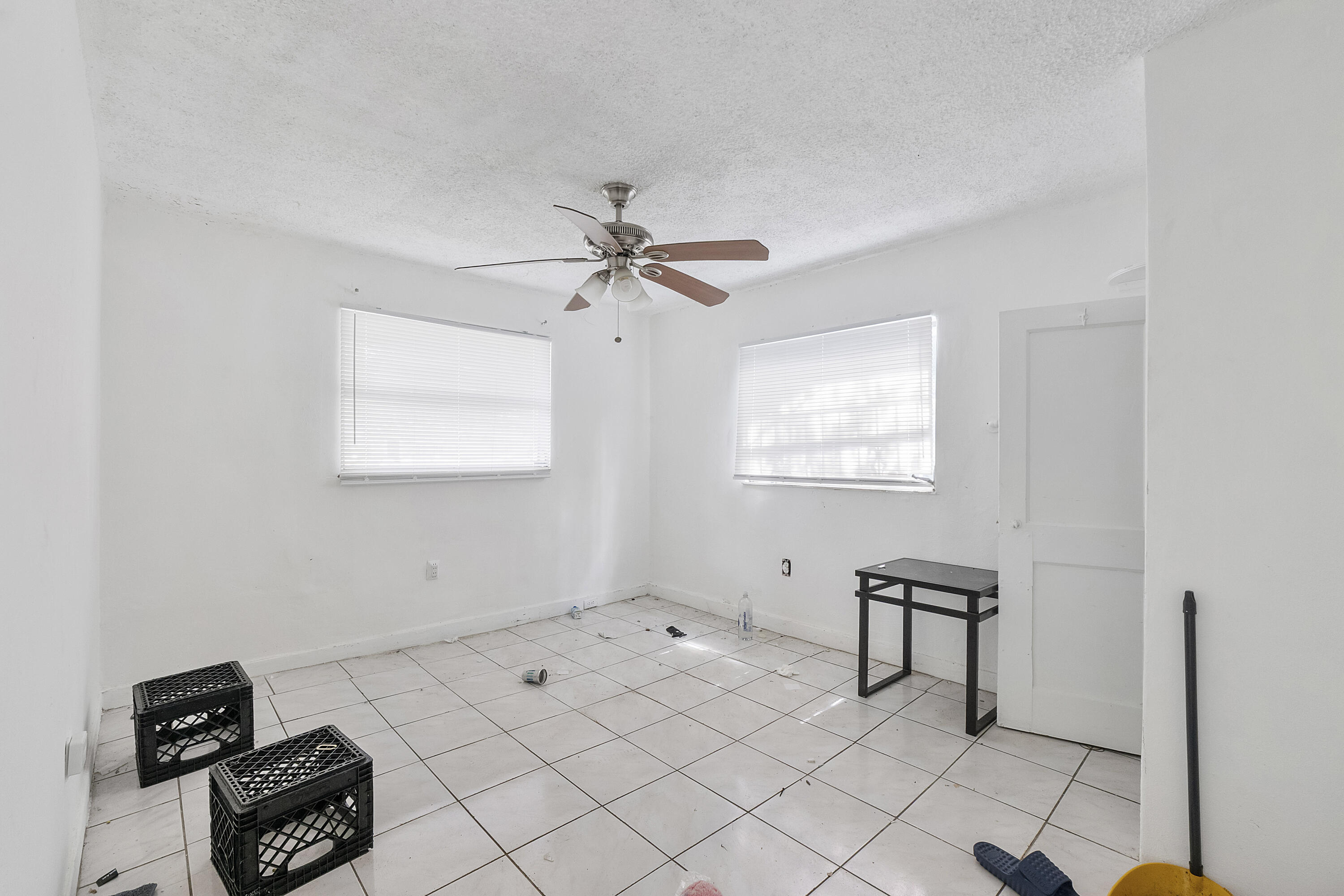 2476 NW 15th Street