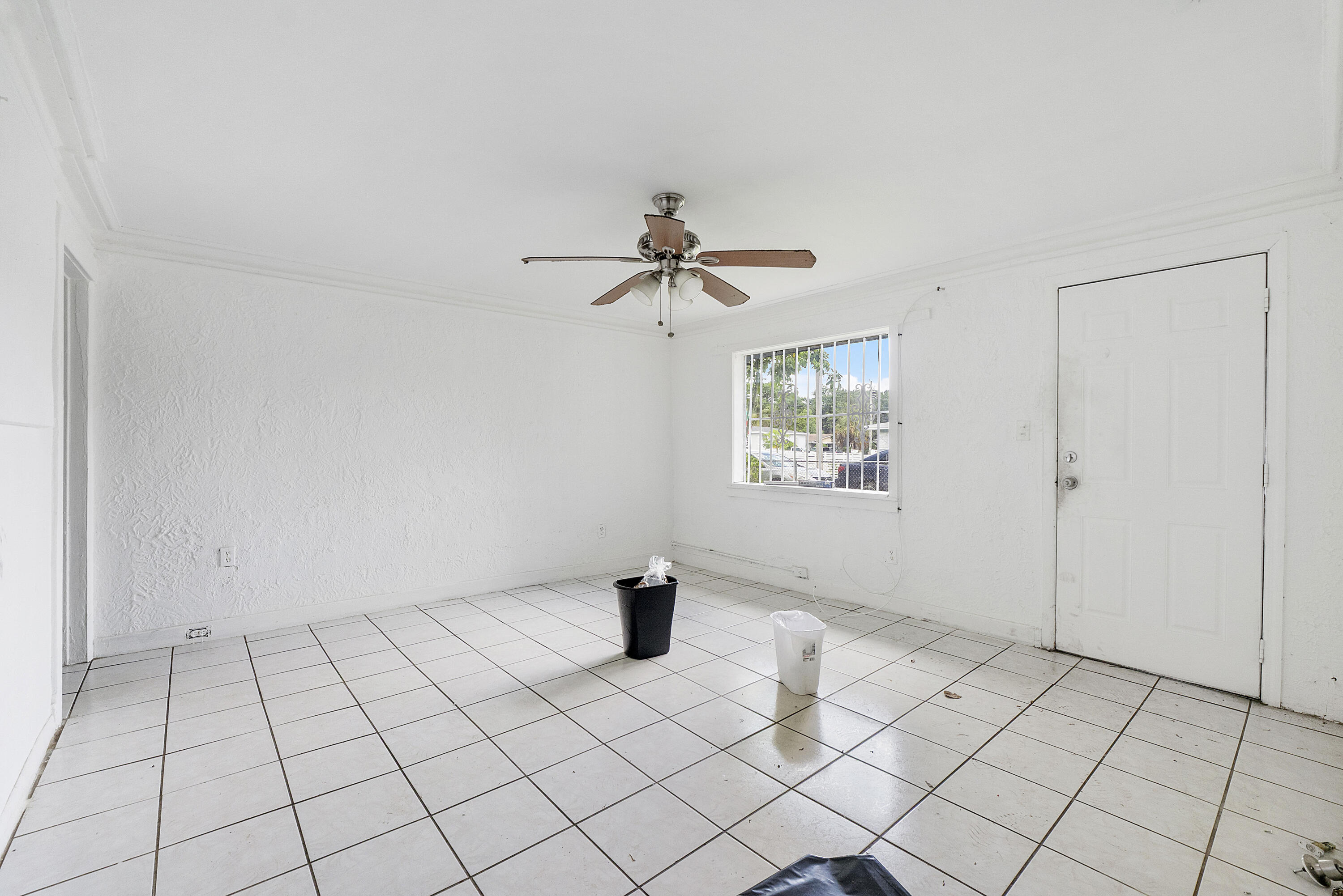 2476 NW 15th Street