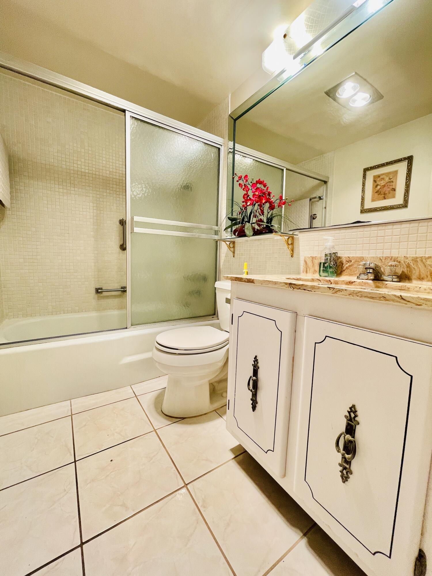 BARCELONA CONDO NORTH BLDG 400 - Residential