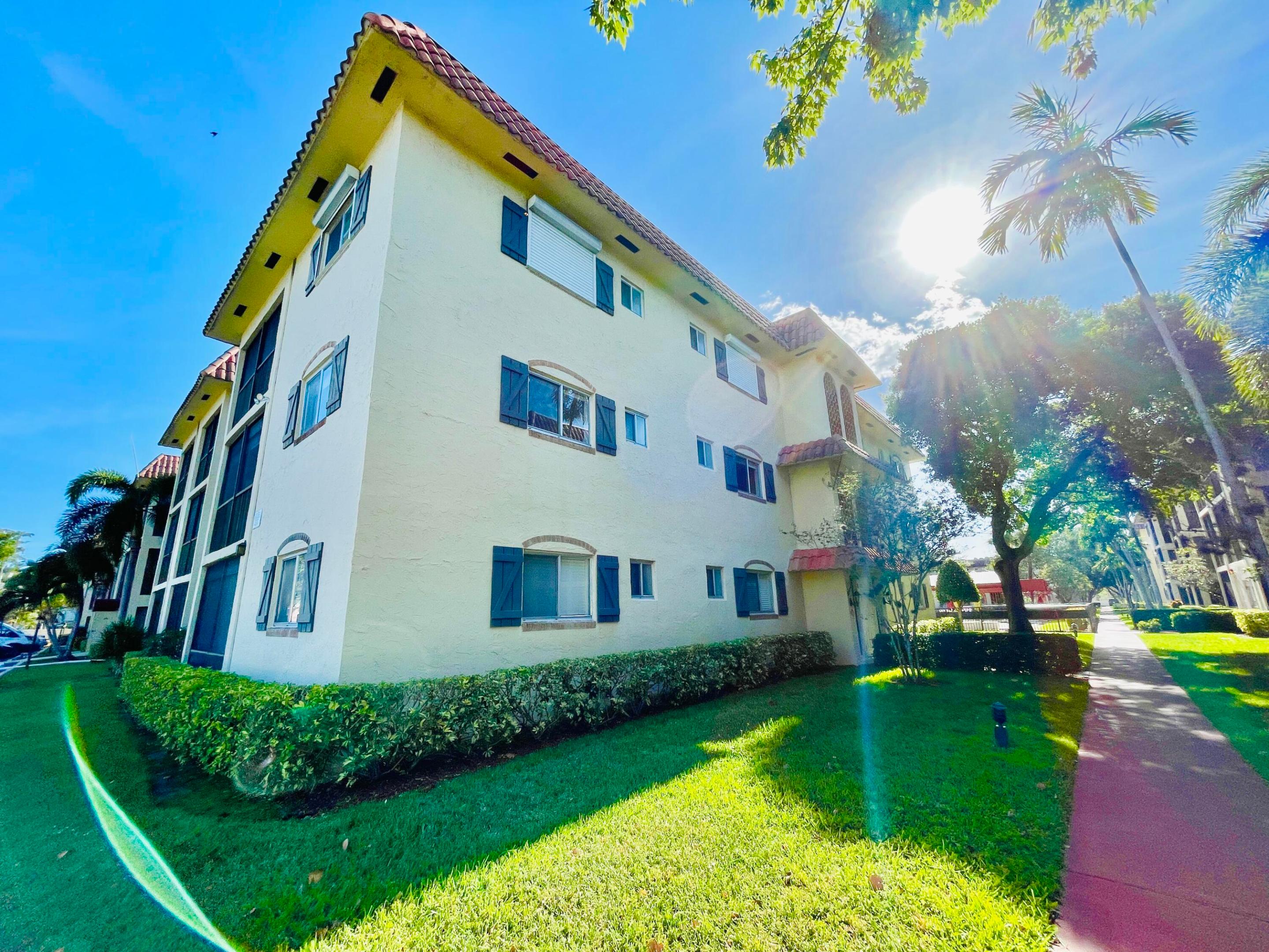 BARCELONA CONDO NORTH BLDG 400 - Residential