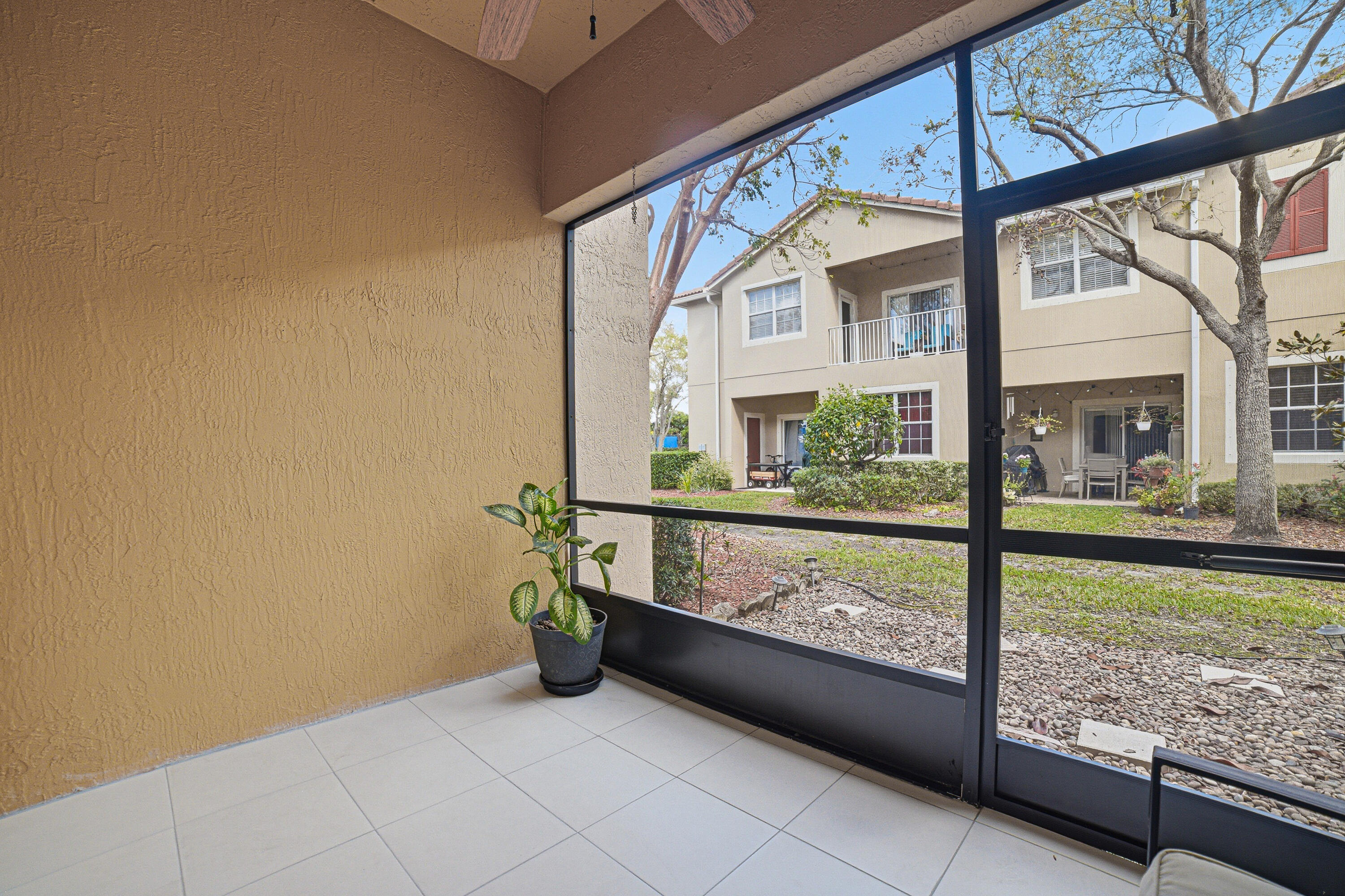 HAMPTON HILLS CONDO - Residential