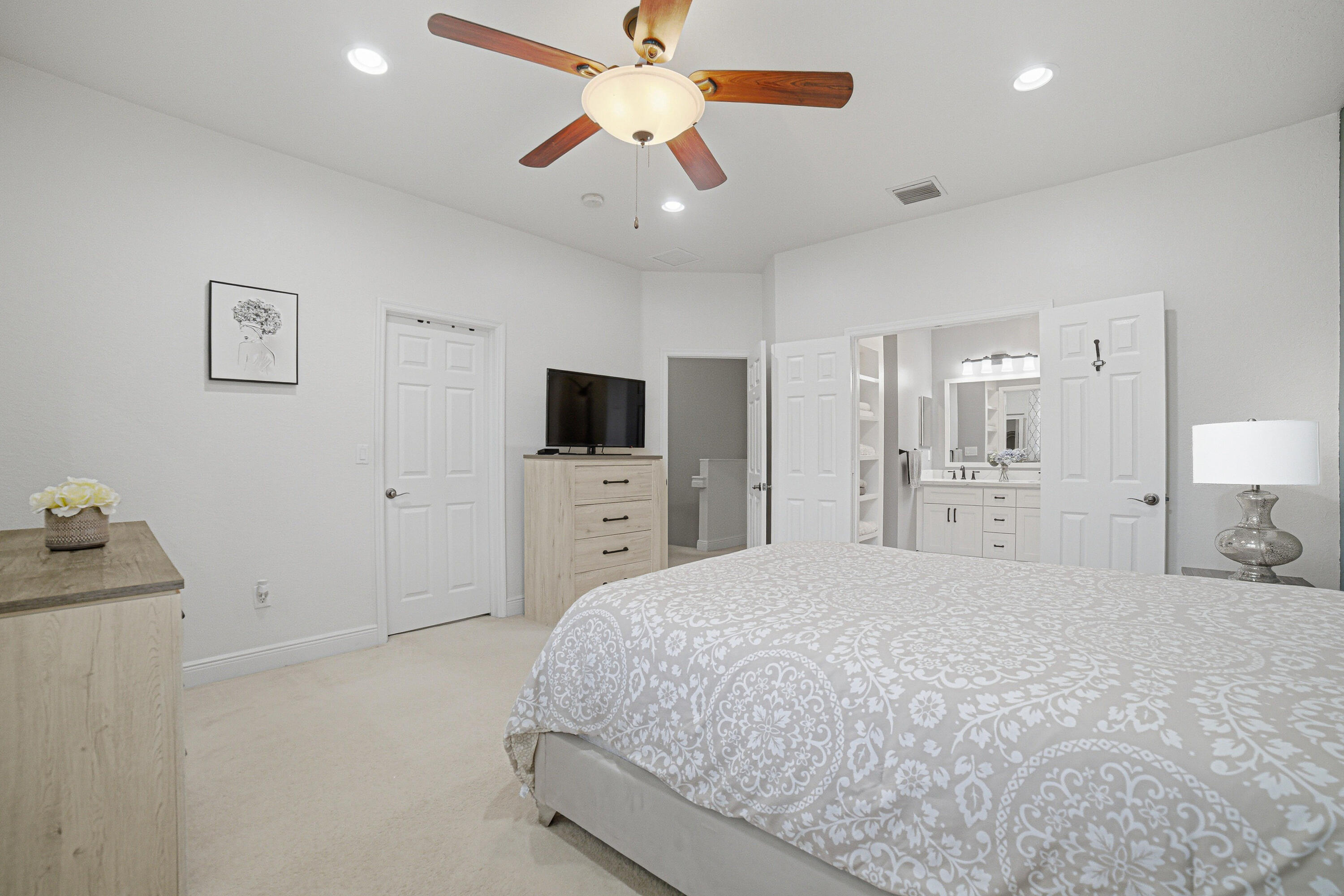 HAMPTON HILLS CONDO - Residential