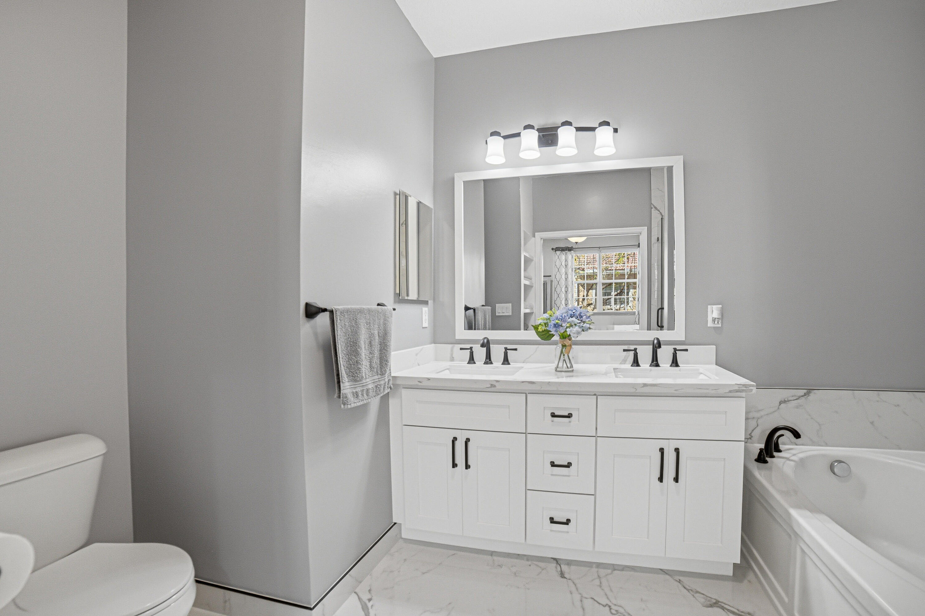 HAMPTON HILLS CONDO - Residential